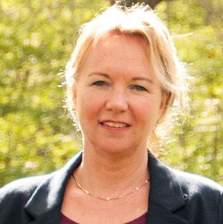 uitvaartondernemer Claudia uitvaartondernemer Dick Koster